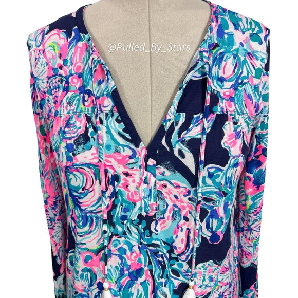 LILLY PULITZER Daisy Knit Long Sleeve Top in Bright Navy Caught Up Size M EUC - Picture 3 of 15